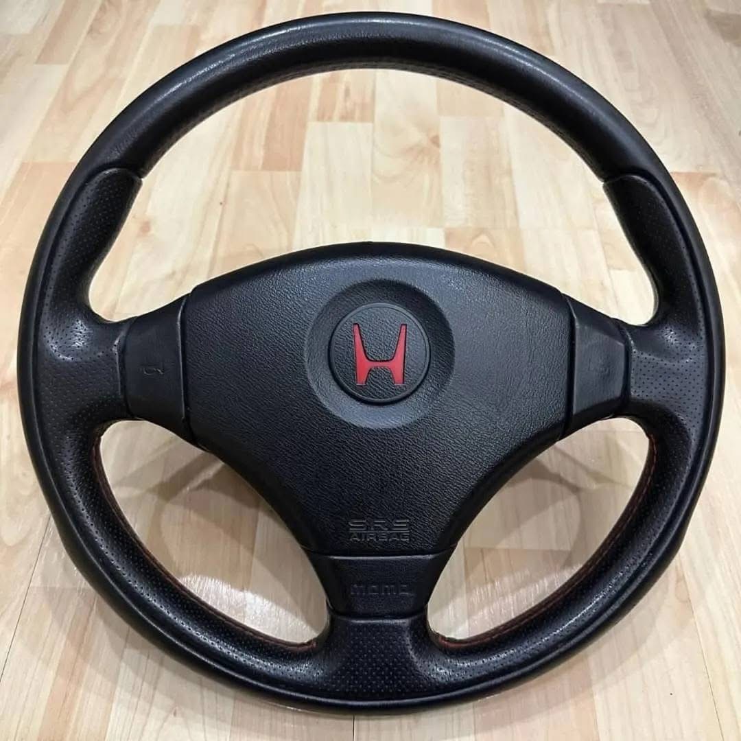 HONDA CIVIC TYPE-R EK9 STEERING WHEEL. Momo SRS Airbag system  Original leather with red stitching