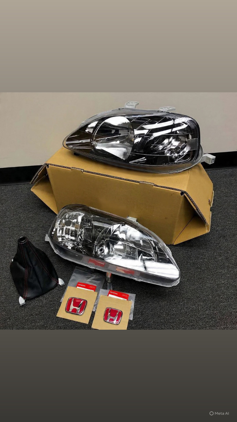 BRAND NEW OEM Honda... 99-00 EK9 Civic Type R Head Lights are available.